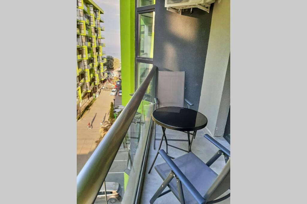 Eka Studio - Pool & Spa Beach Resort นาโวดาริ ภายนอก รูปภาพ