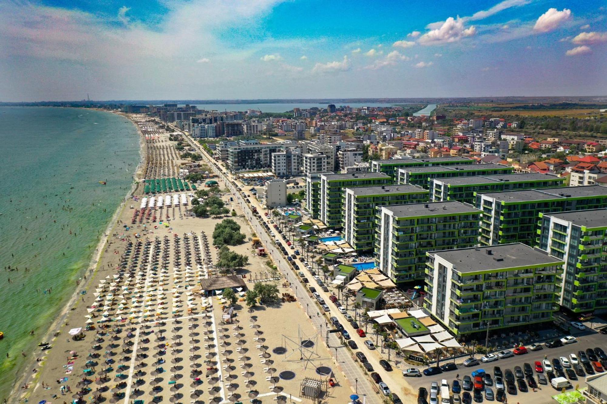 Eka Studio - Pool & Spa Beach Resort นาโวดาริ ภายนอก รูปภาพ