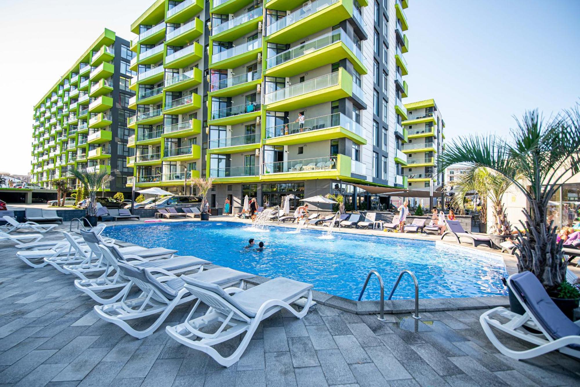 Eka Studio - Pool & Spa Beach Resort นาโวดาริ ภายนอก รูปภาพ