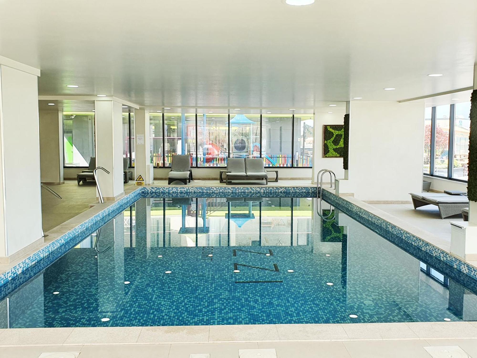 Eka Studio - Pool & Spa Beach Resort นาโวดาริ ภายนอก รูปภาพ